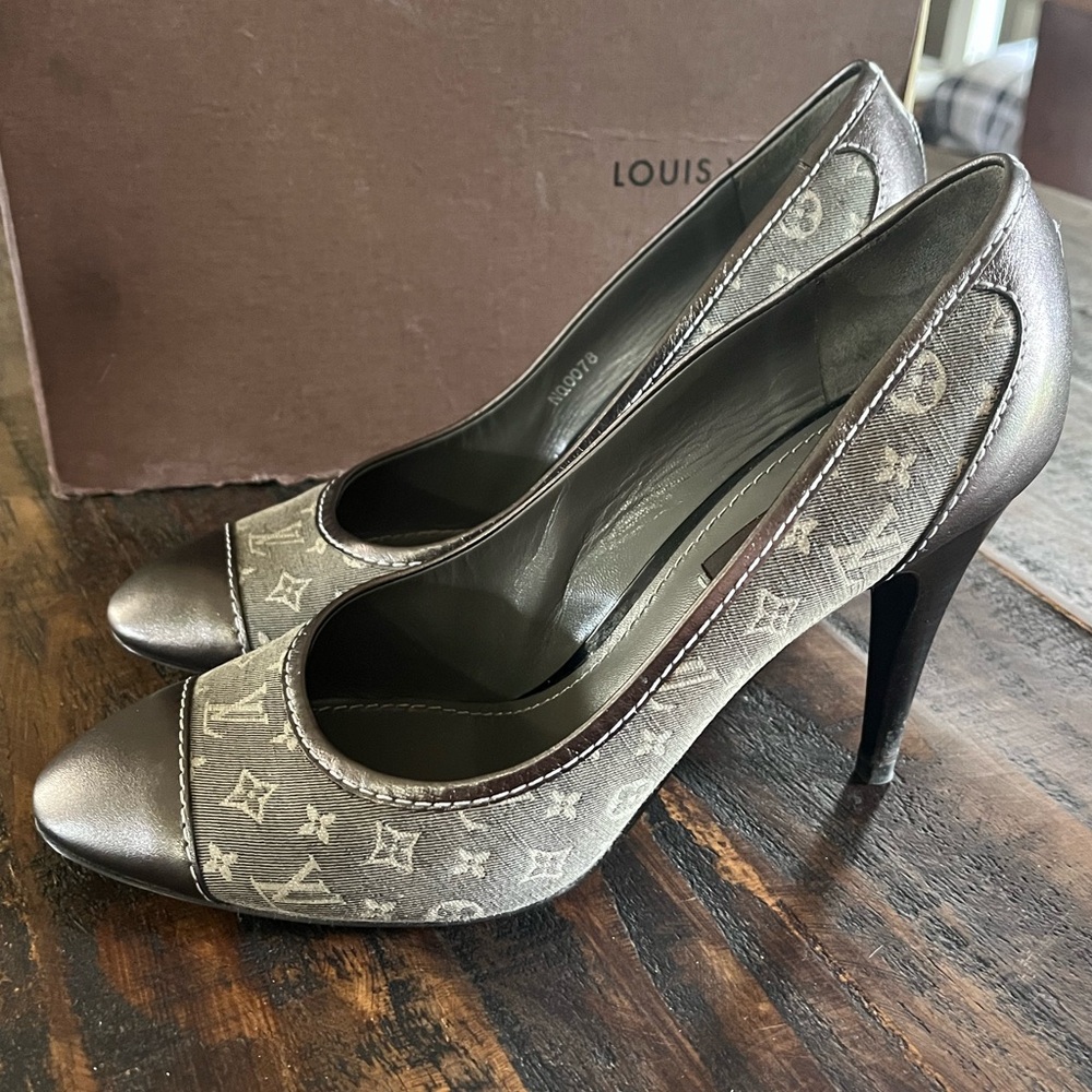 Louis Vuitton Gray and Black Heels with Monogram Design - Picture 1 of 12